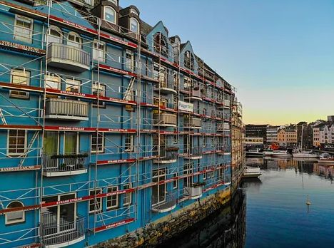 Stillas Ålesund  trygg og effektiv tilkomst for små og store prosjekter